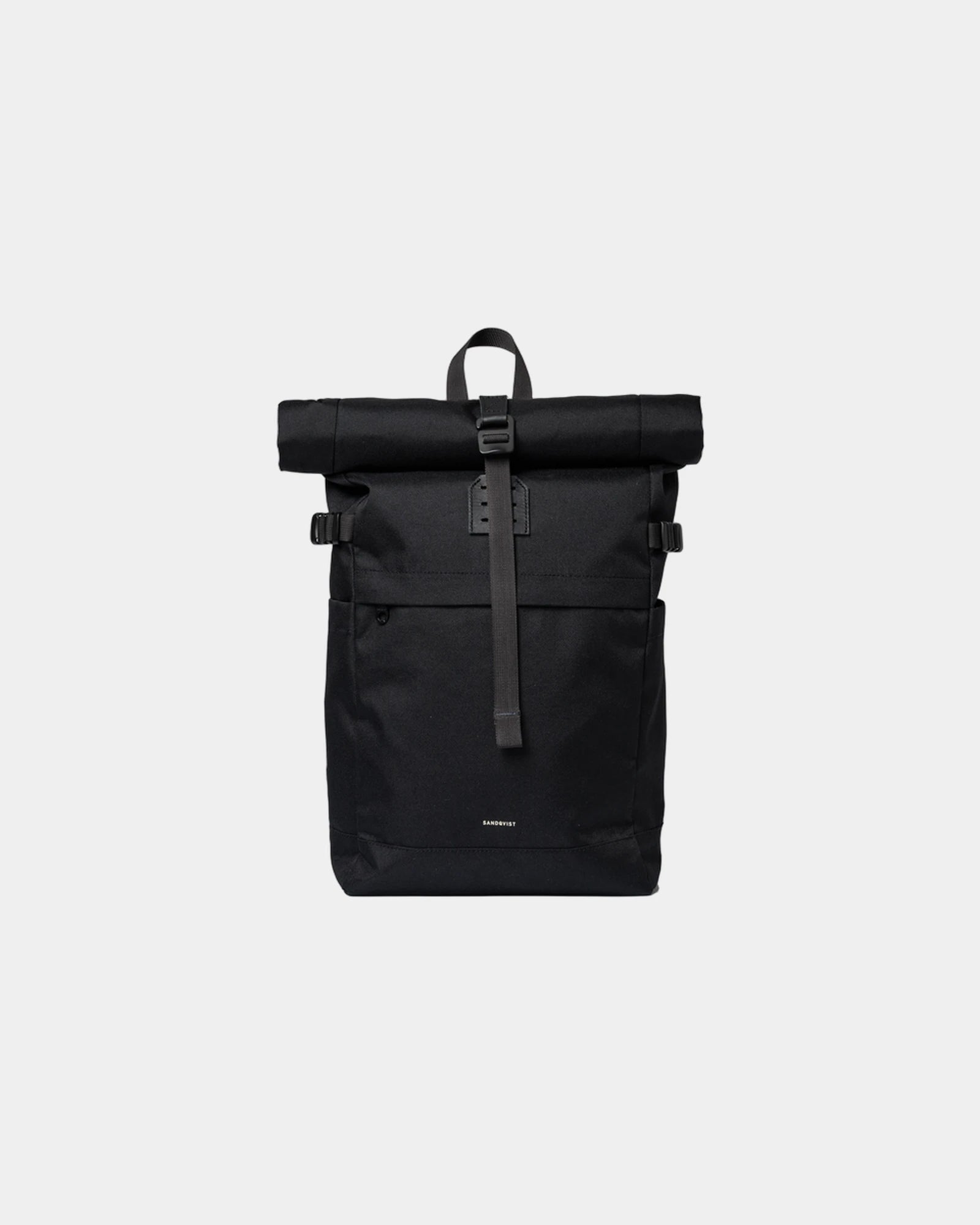Sac à dos recyclé Sandqvist Icon Rolltop 23L à personnaliser - Black/ Black With Black Leather