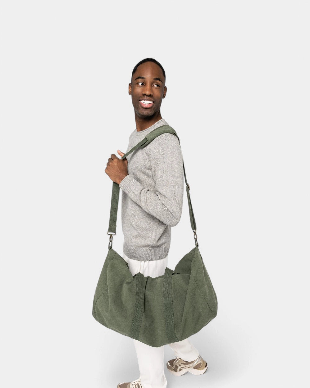 Eco-friendly Vintage Travel Bag to Personalize