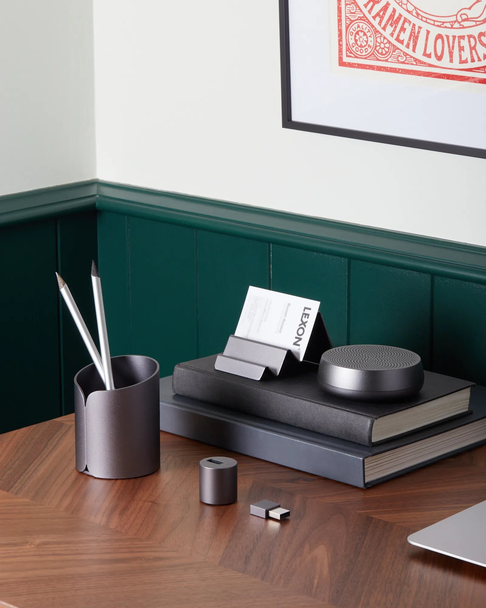 Custom aluminum pen cup Lexon City Pen Cup - 3