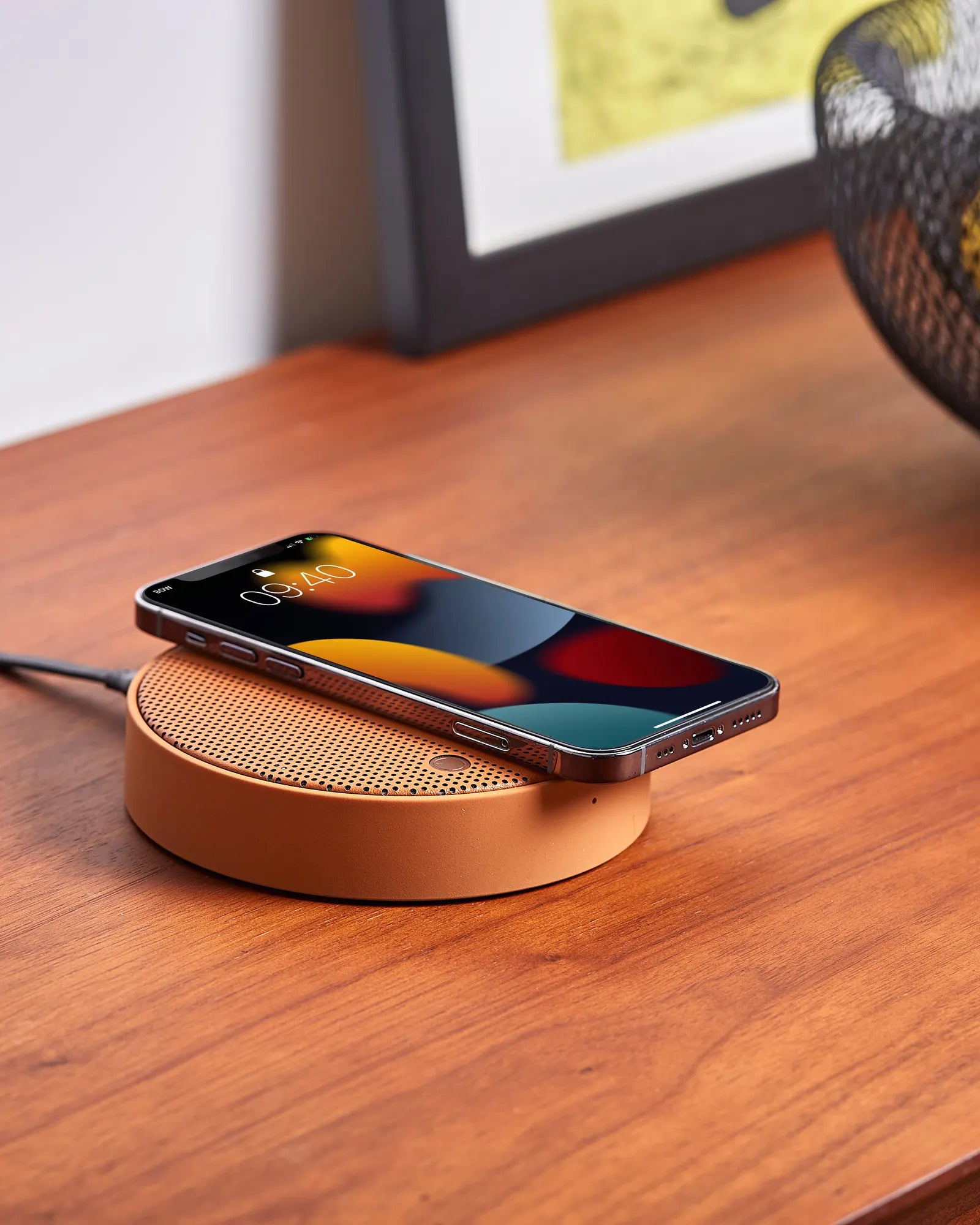 Custom wireless charging speaker Lexon Oslo Energy+ - 14