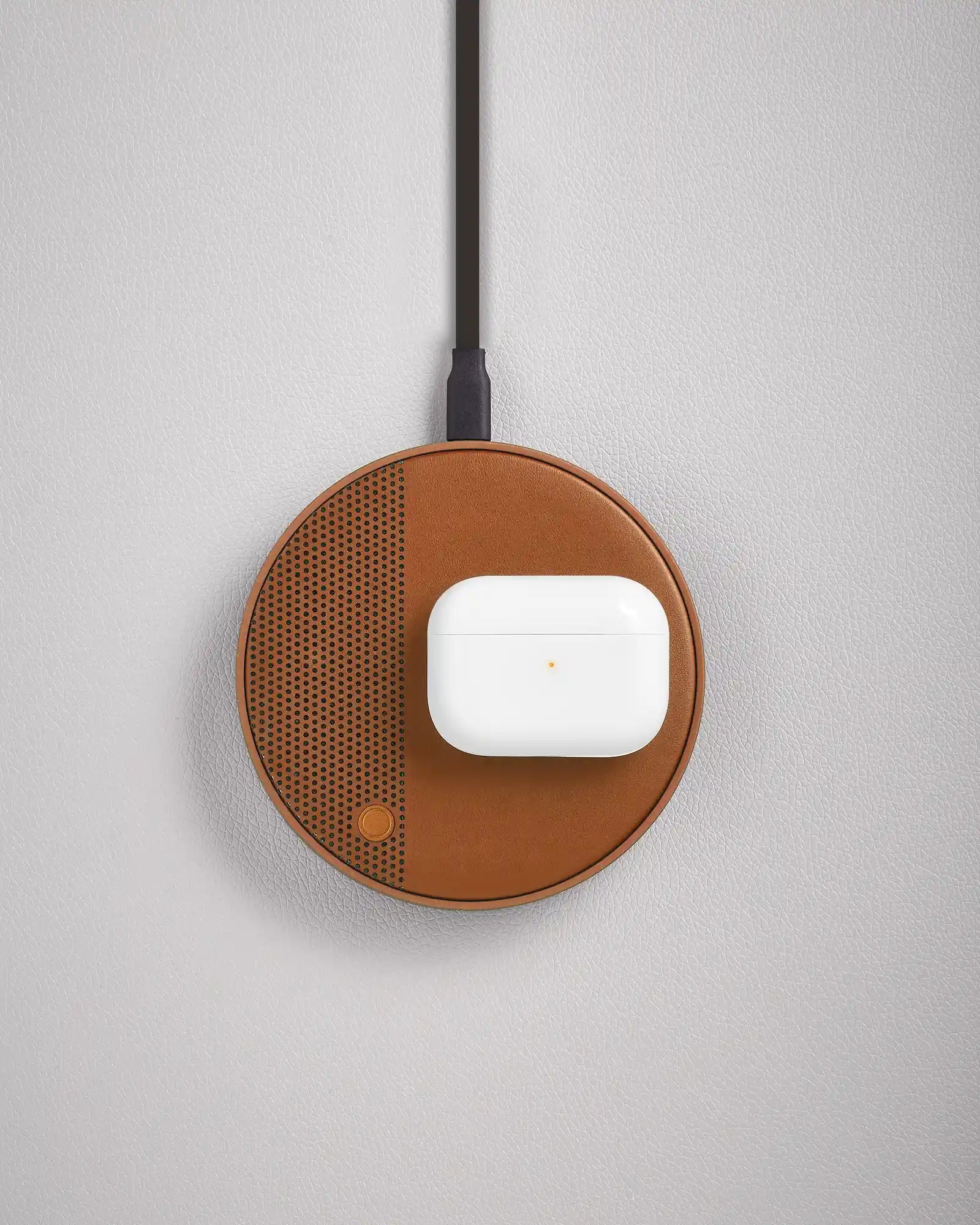 Custom wireless charging speaker Lexon Oslo Energy+ - 13