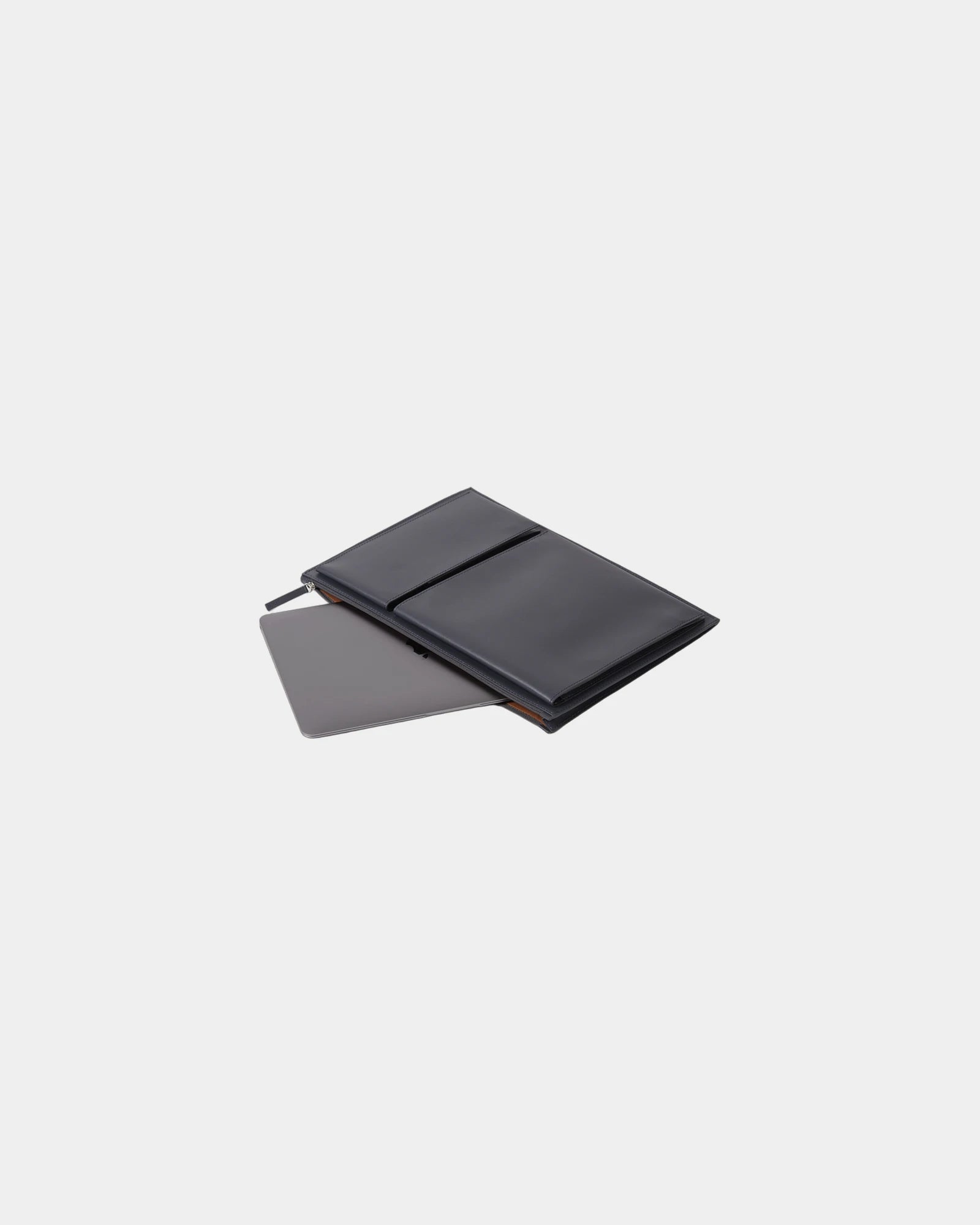 Custom recycled leather Flat 15” laptop brief Lexon - 2