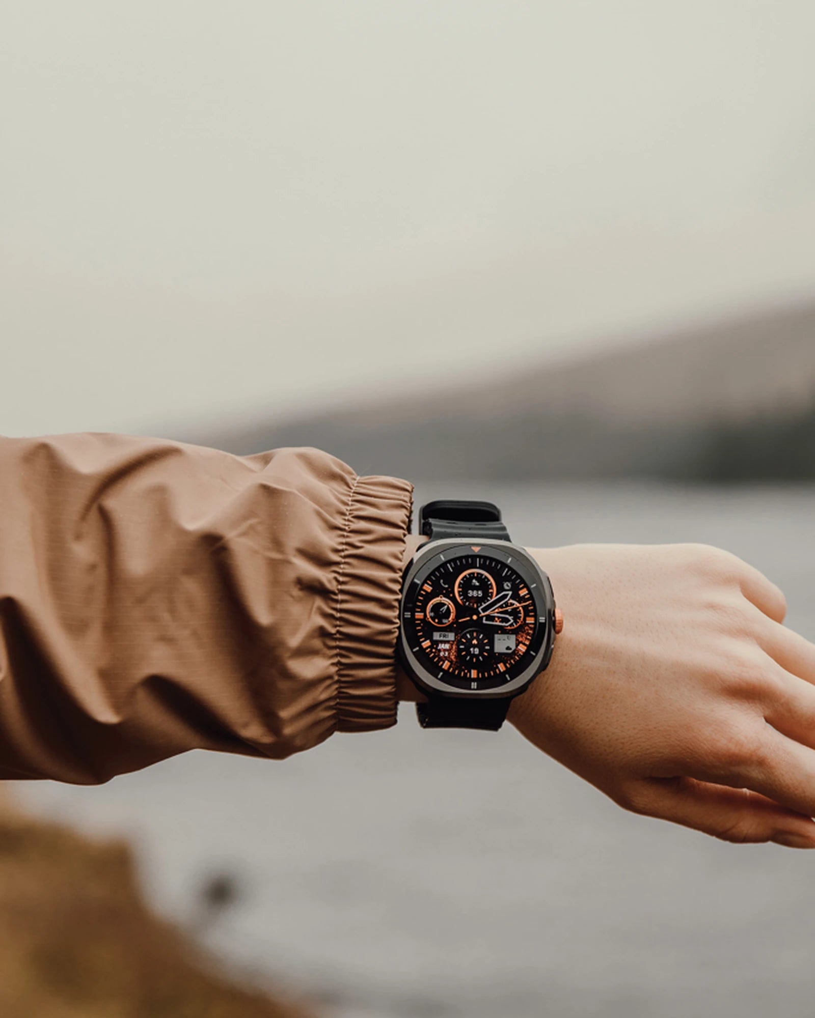 Custom IP68 Nordic Drift Titan smartwatch - 4
