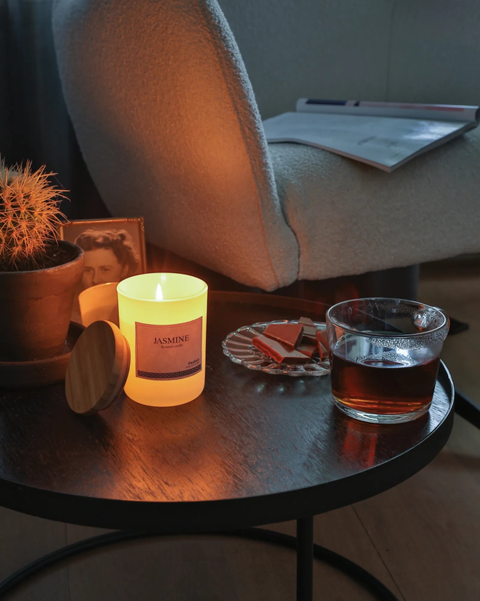 Promotional scented candle with bamboo lid - 16