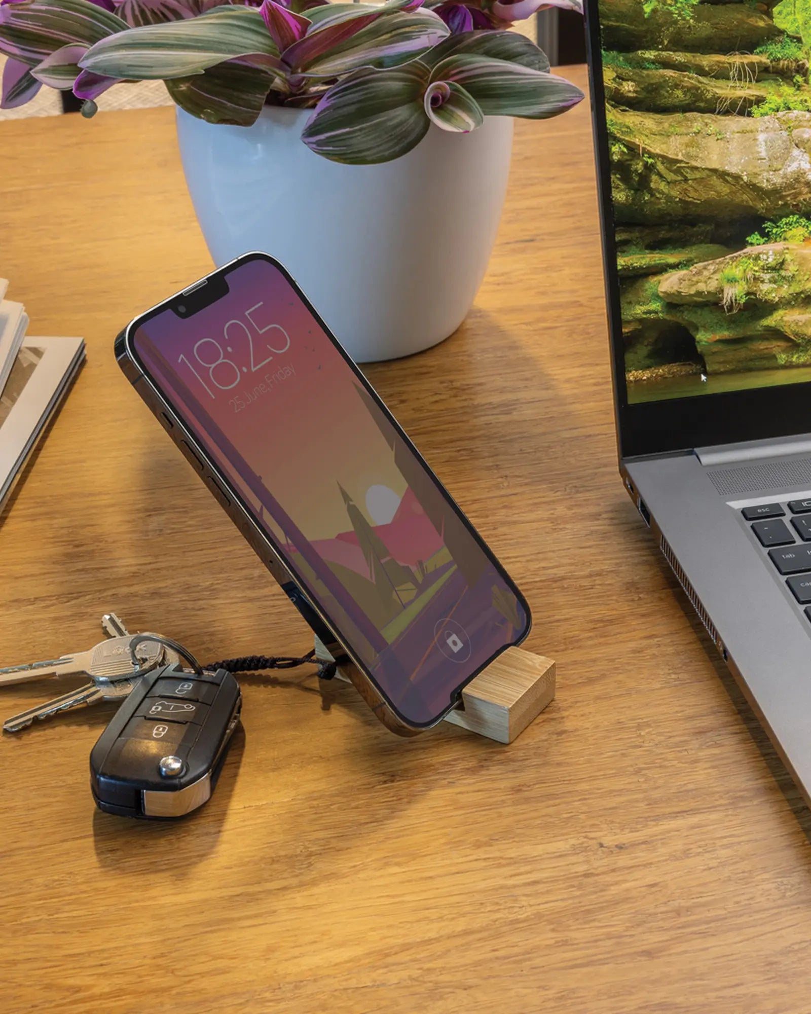Promotional FSC bamboo phone stand - 5