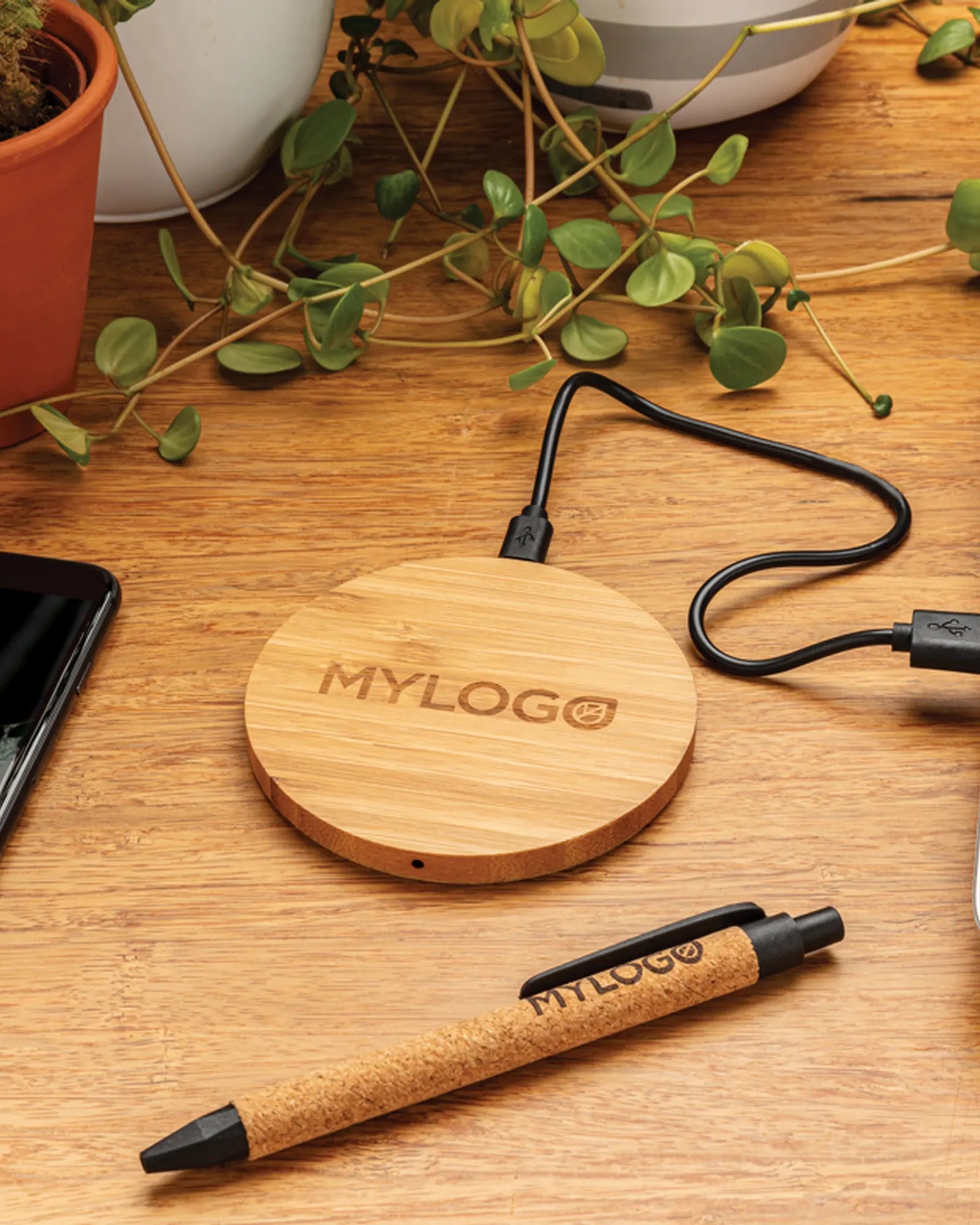 Custom FSC bamboo 5W wireless charger - 4