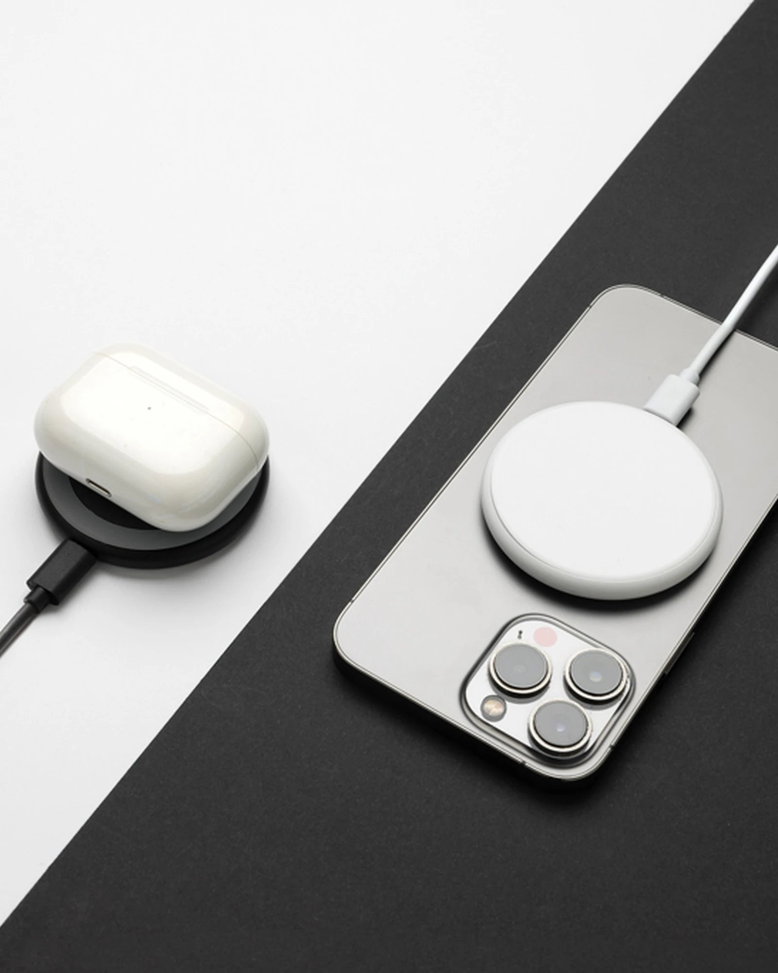 Promotional recycled ABS wireless charger 15W - 16