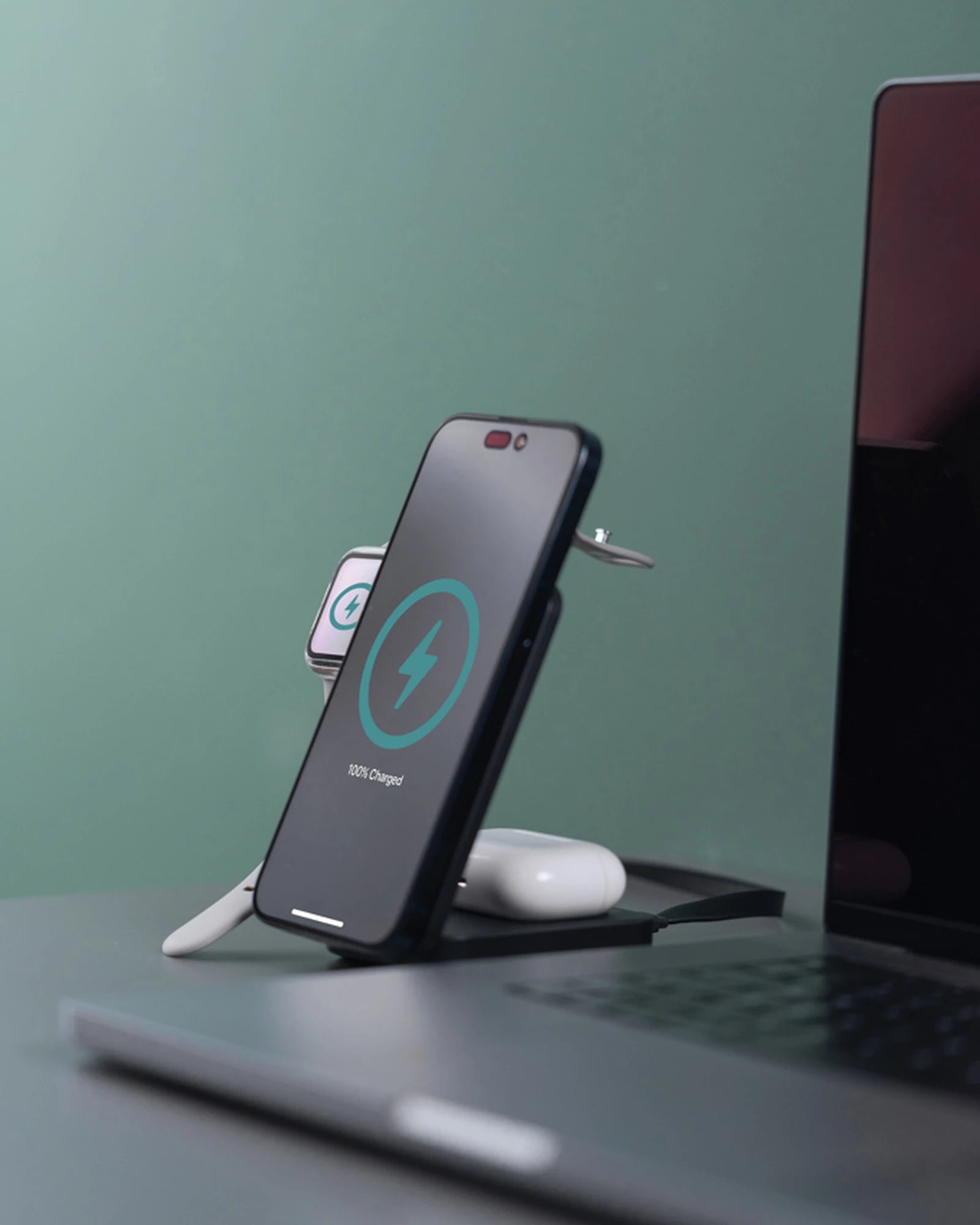 Custom recycled ABS wireless charger Urban Vitamin Arcadia - 10