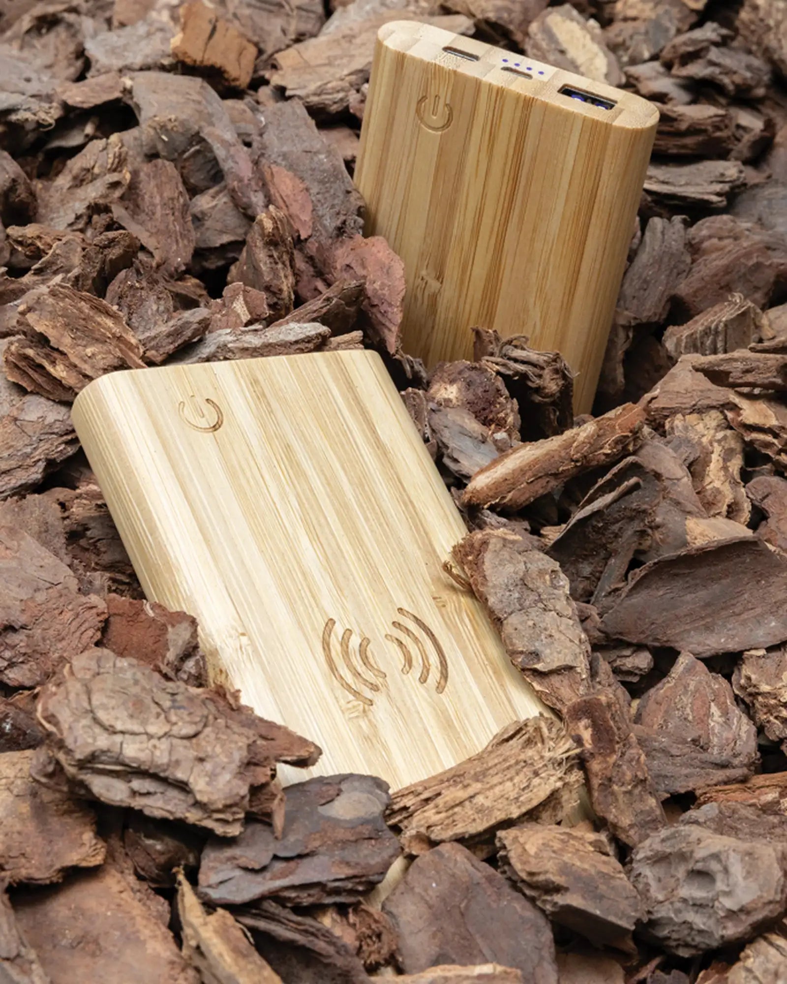 Custom bamboo power bank 8000 mAh with wireless charging - 7