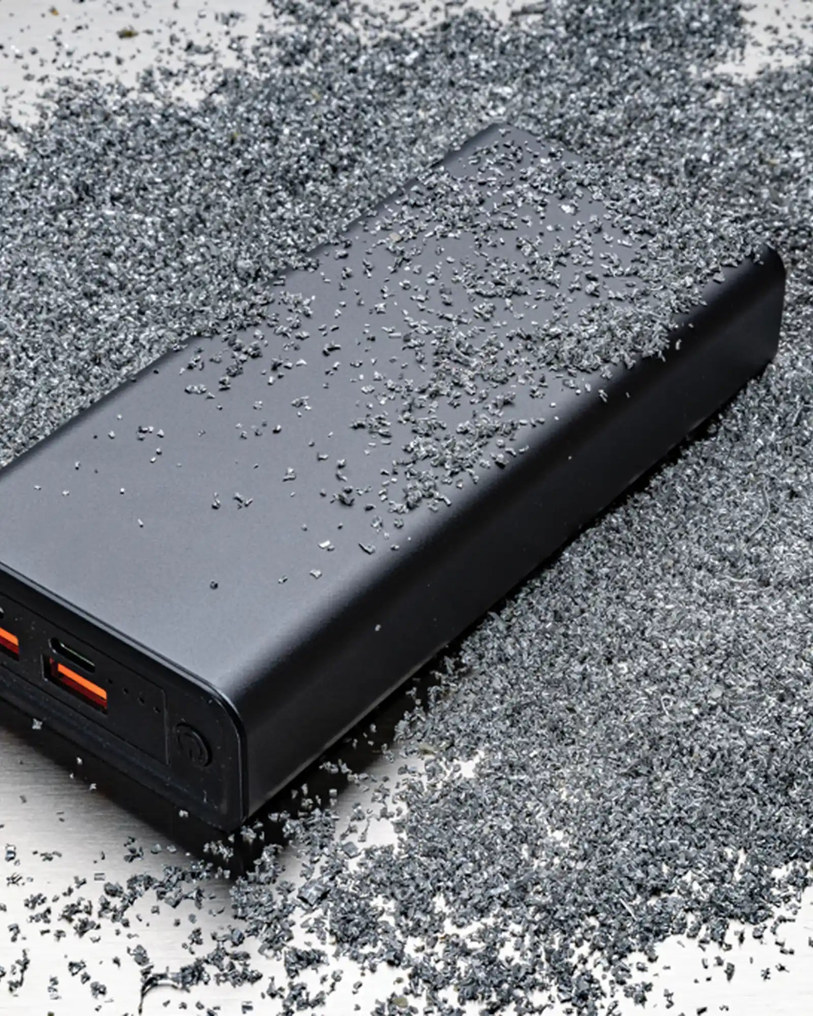 Custom recycled aluminum power bank 20,000 mAh - 7