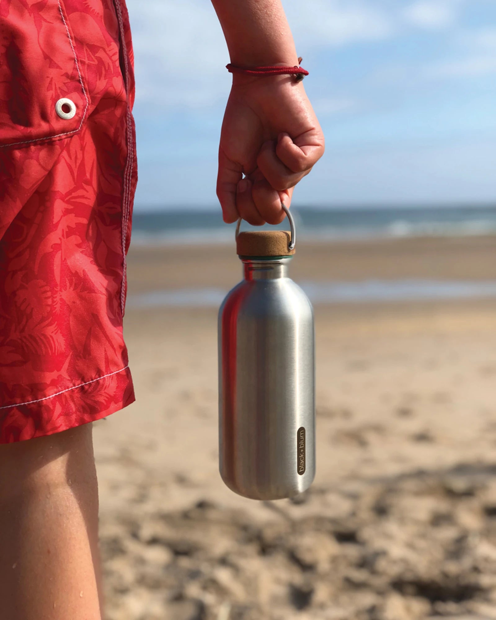 Custom eco-friendly stainless steel water bottle Black + Blum - 7