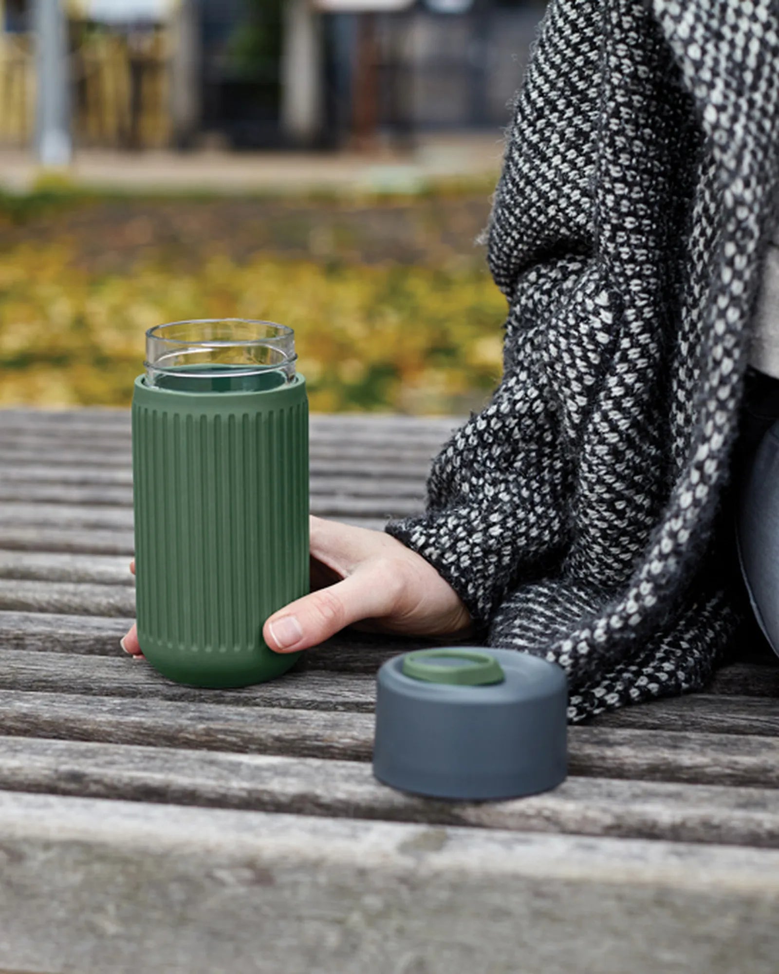 Custom eco-friendly glass travel mug Black + Blum 340ml - 10