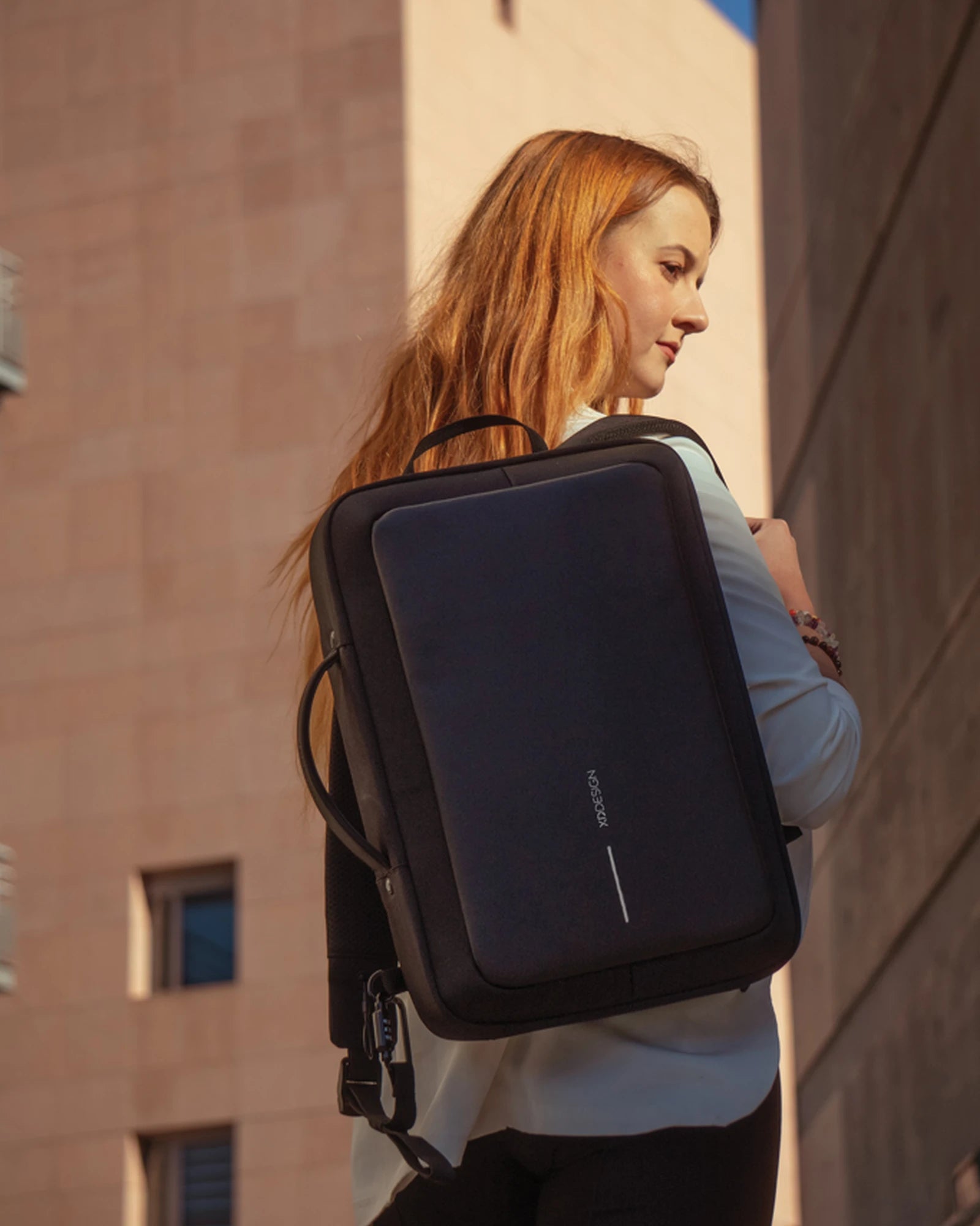 Custom rPET anti-theft backpack Bobby Bizz 2.0 - 10