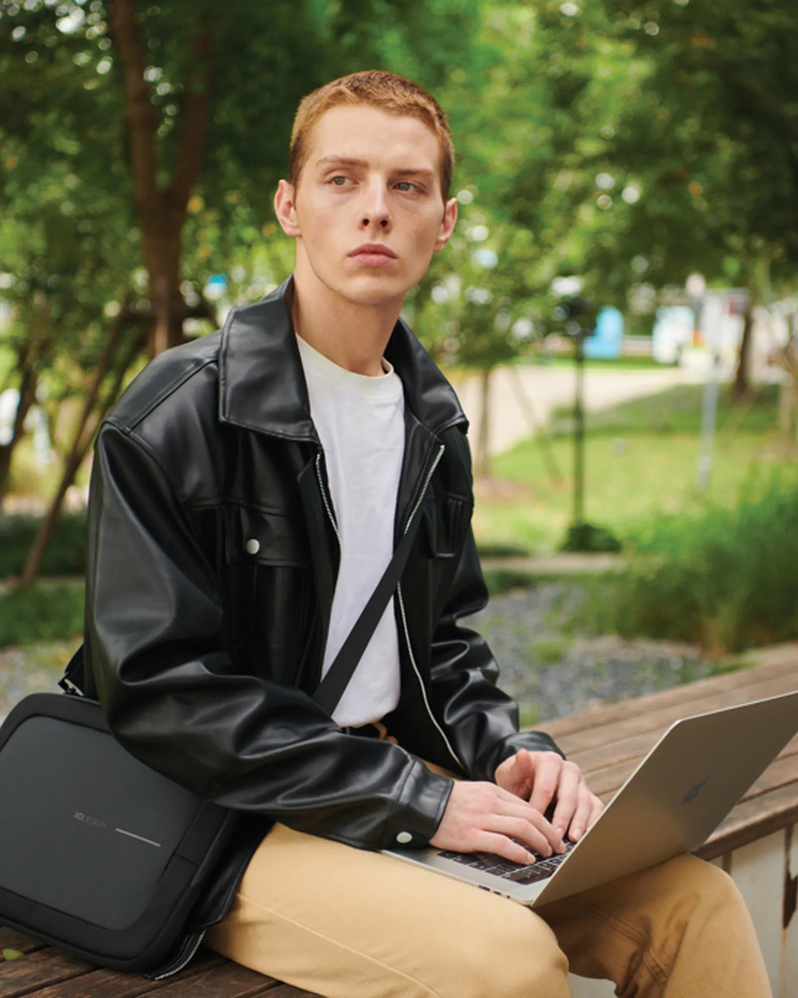 Custom rPET 16" laptop bag - 9