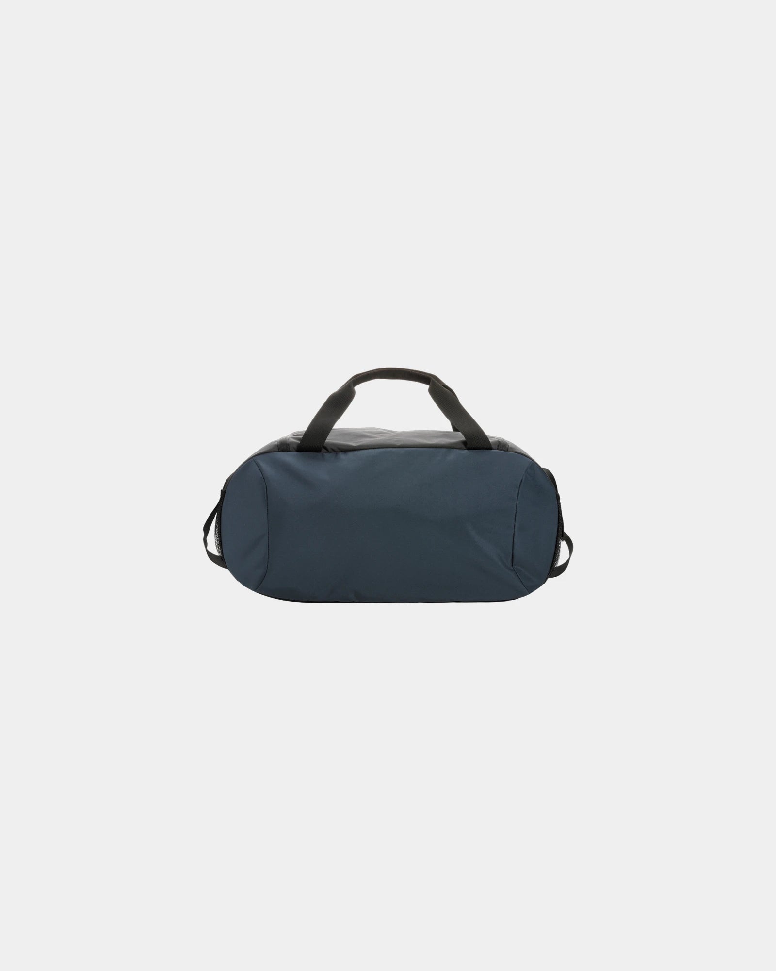 Promotional rPET sports bag with AWARE™ certification - 15