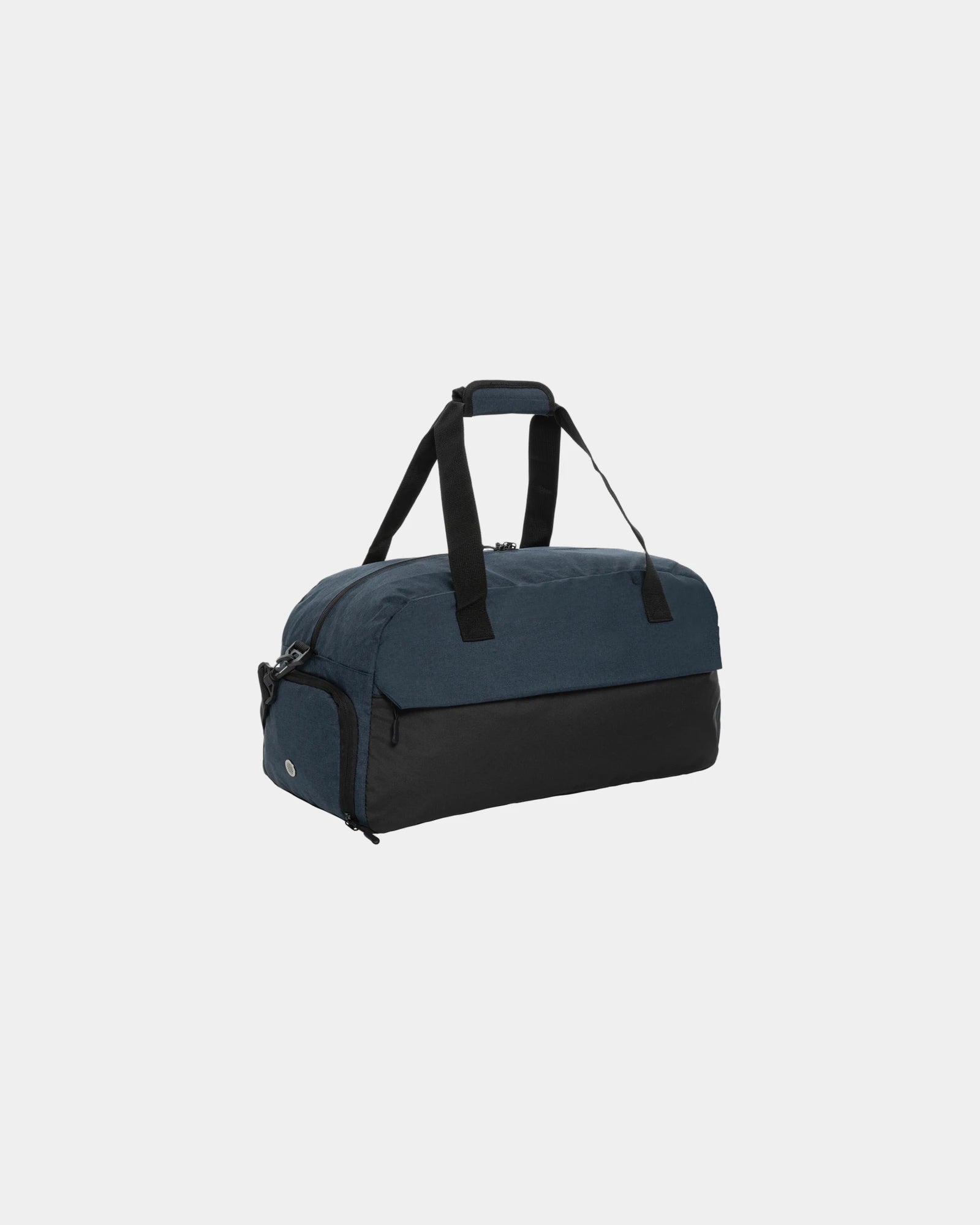 Custom rPET AWARE™ sports bag - Blue
