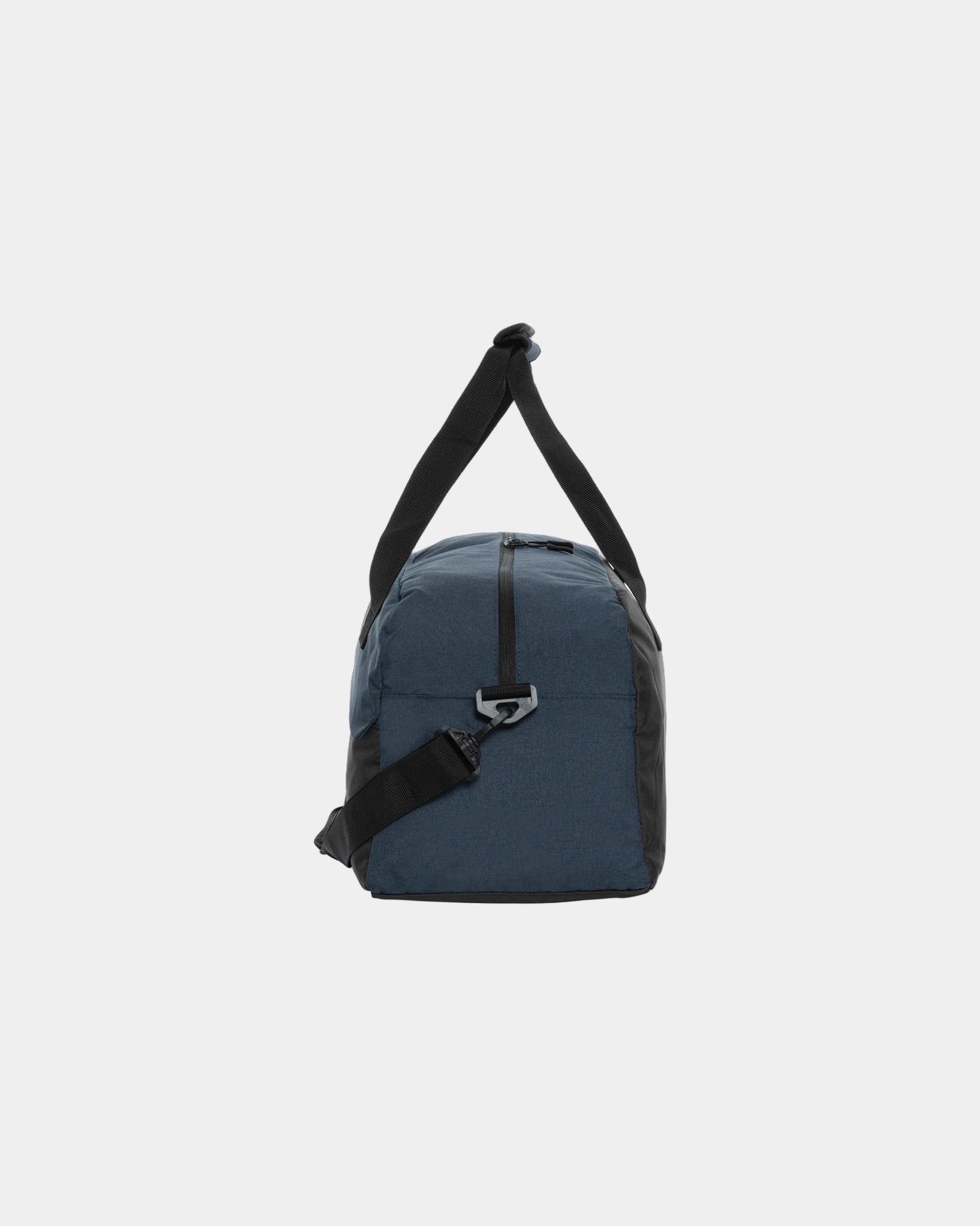 Custom rPET AWARE™ sports bag - 18