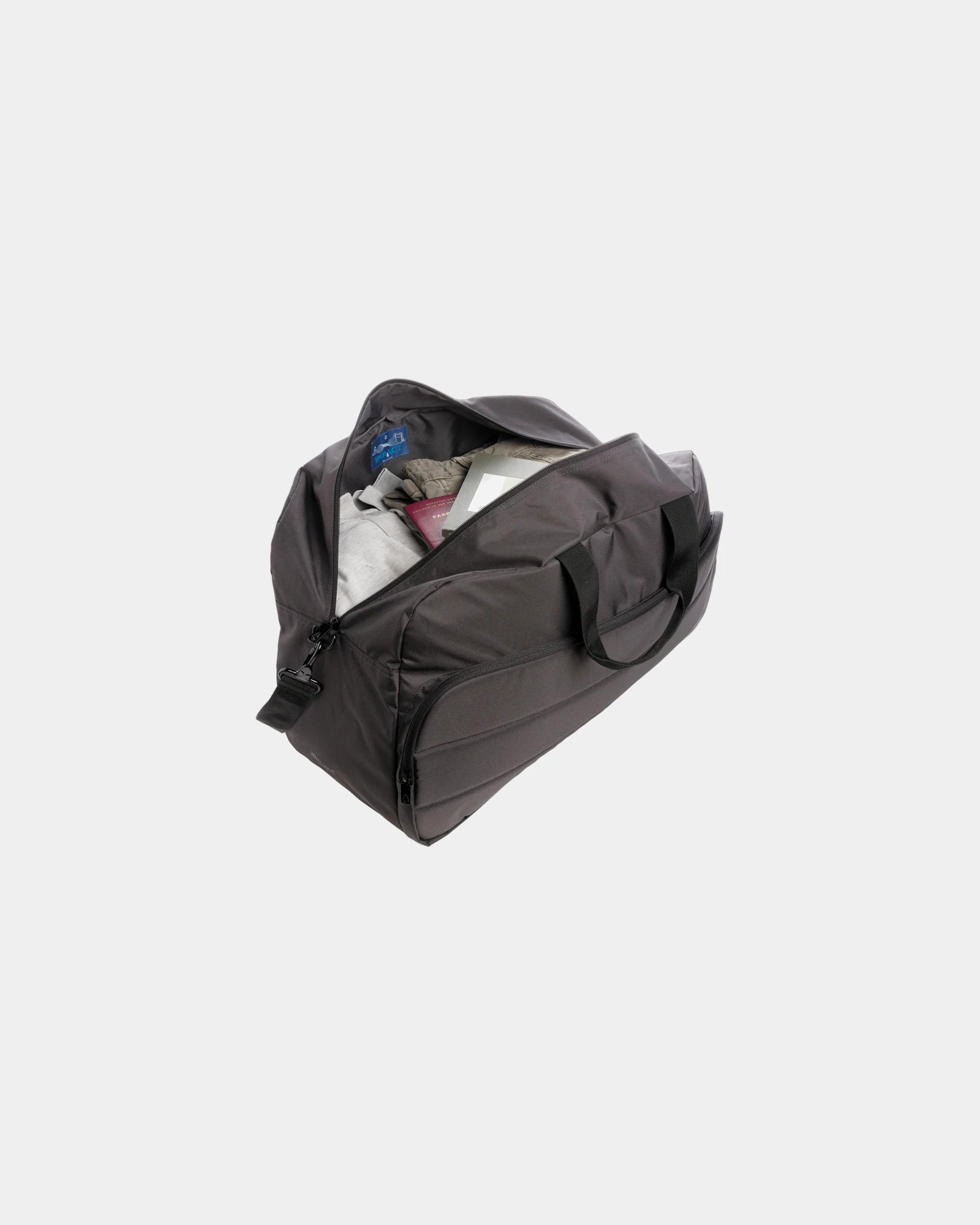 Custom rPET AWARE™ weekend duffle bag - 4