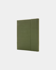 Promotional rPET A4 conference folder with magnetic closure - Green