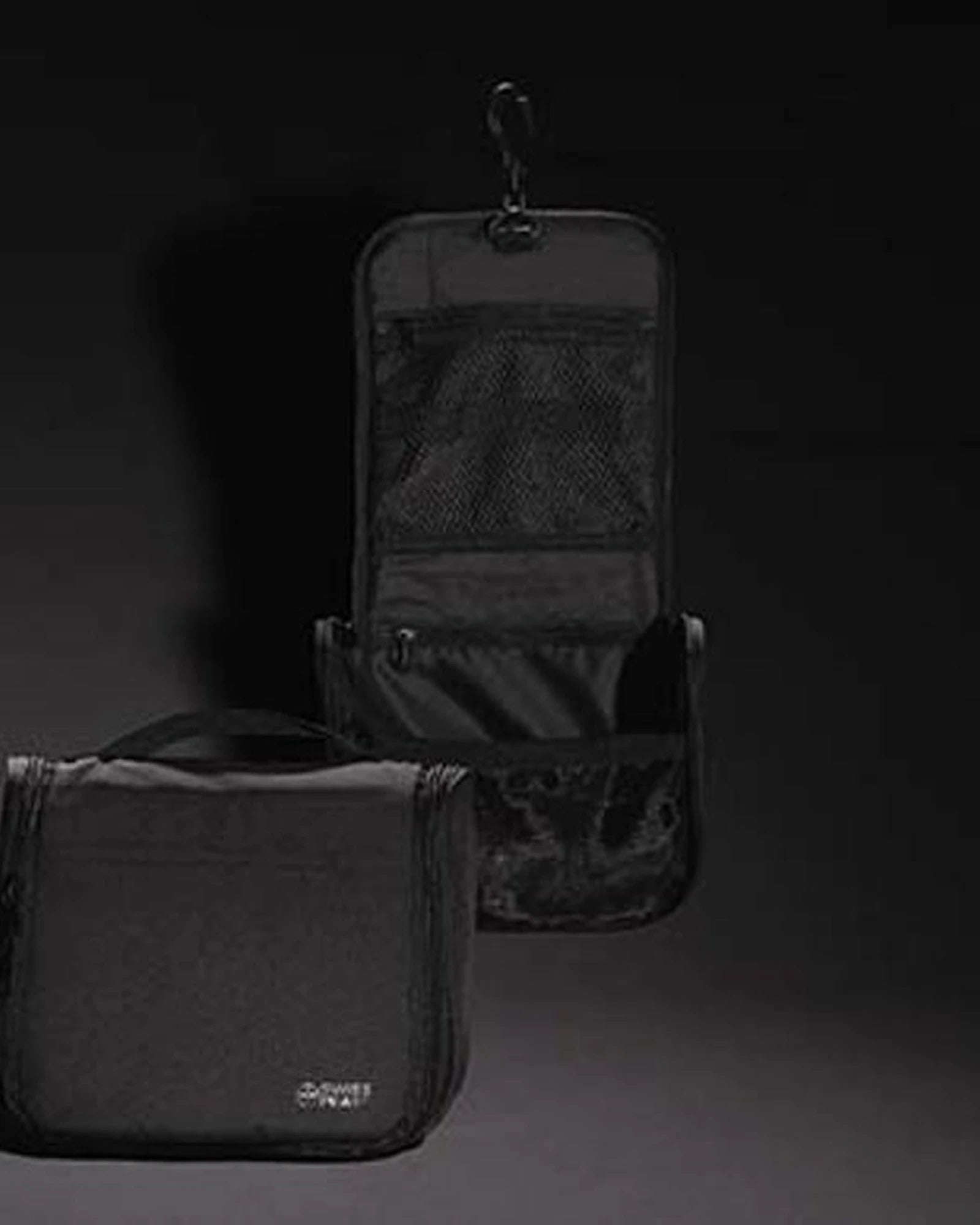 Promotional recycled toiletry bag Lohan - 5