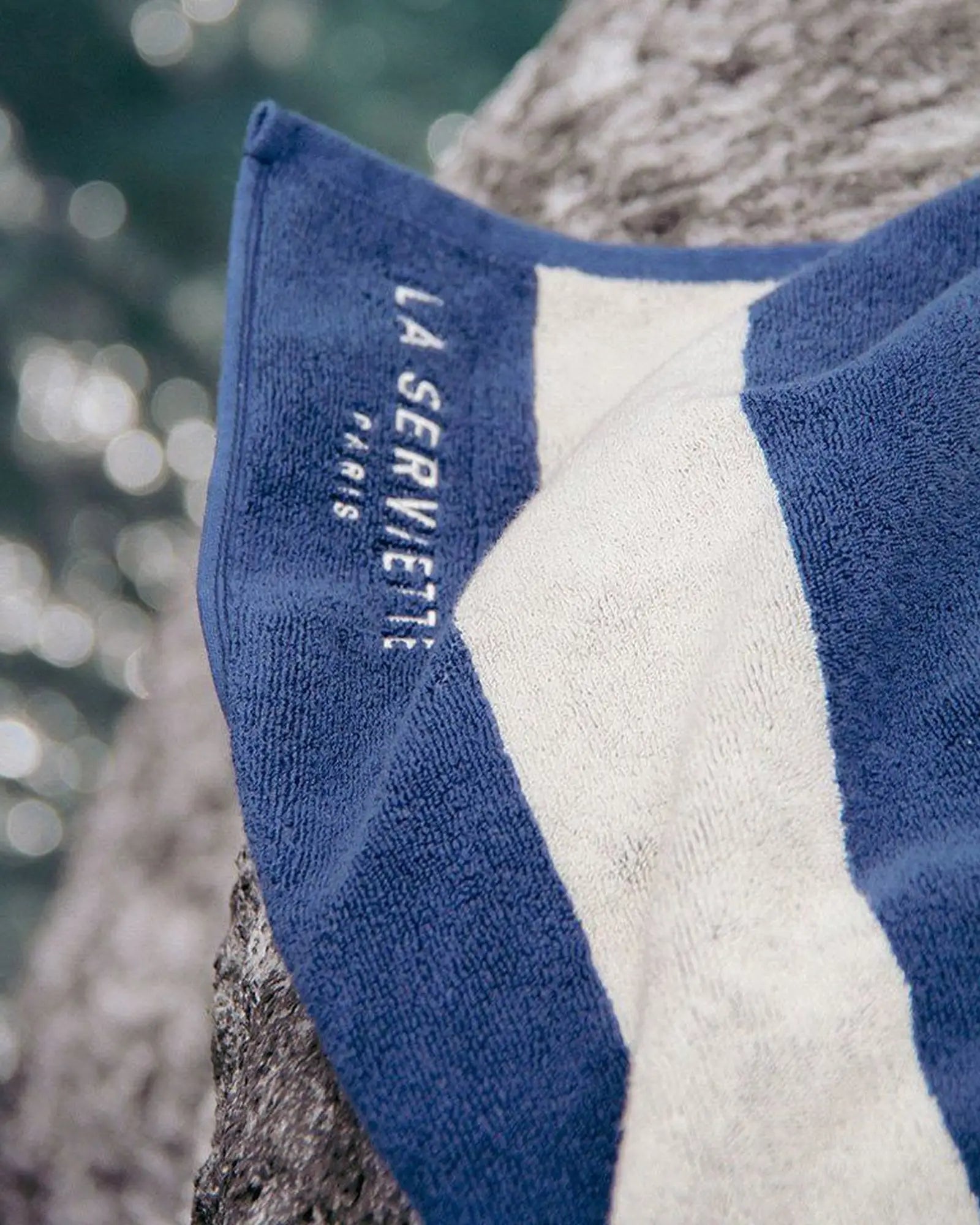 Custom eco-friendly beach towel LA SERVIETTE PARIS - 13