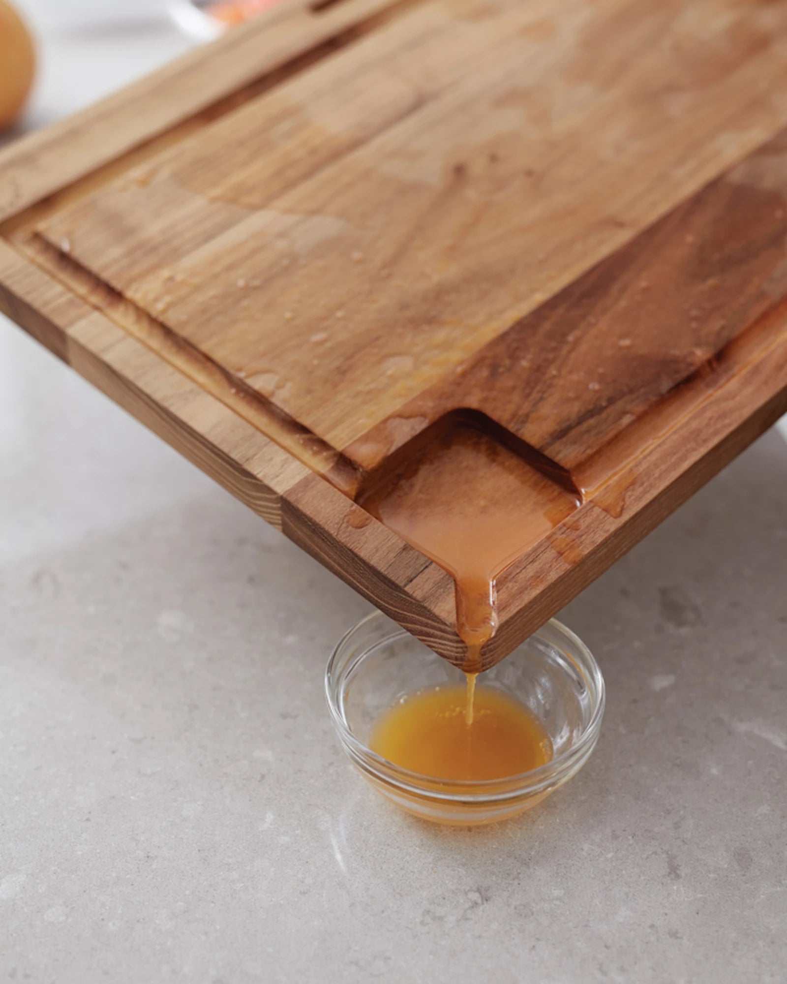 Custom FSC certified wood serving board Vinga Buscot - 6