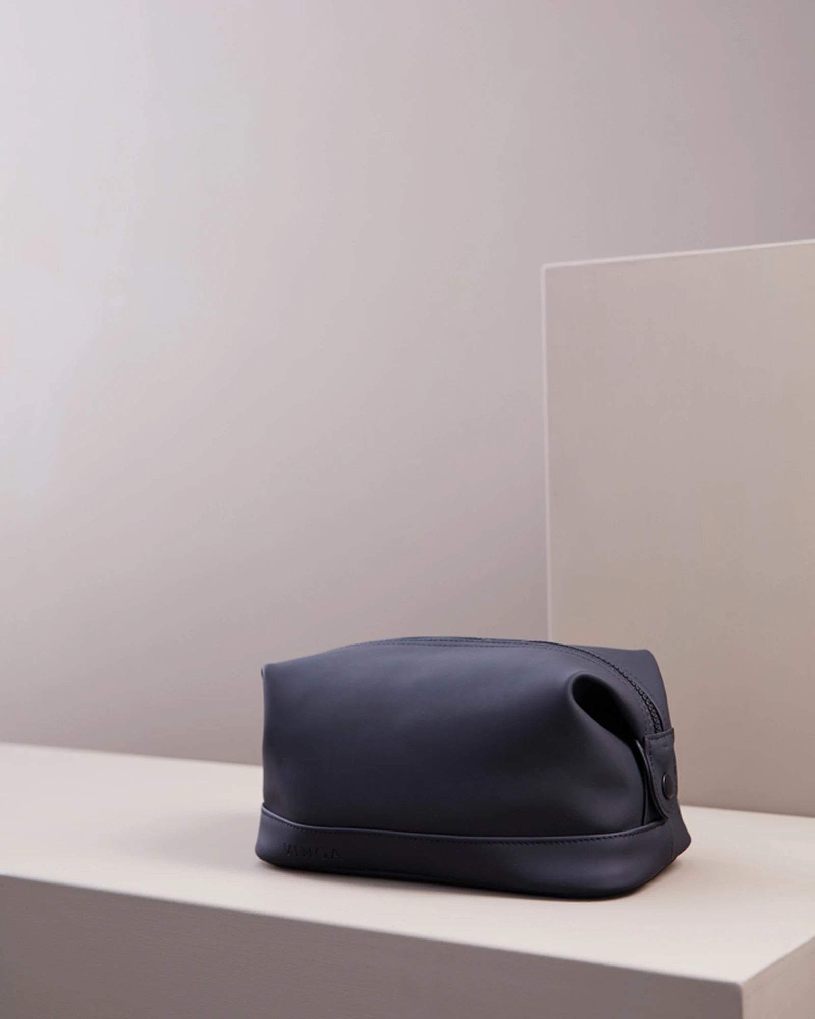 Custom waterproof toiletry bag Vinga Baltimore - 15
