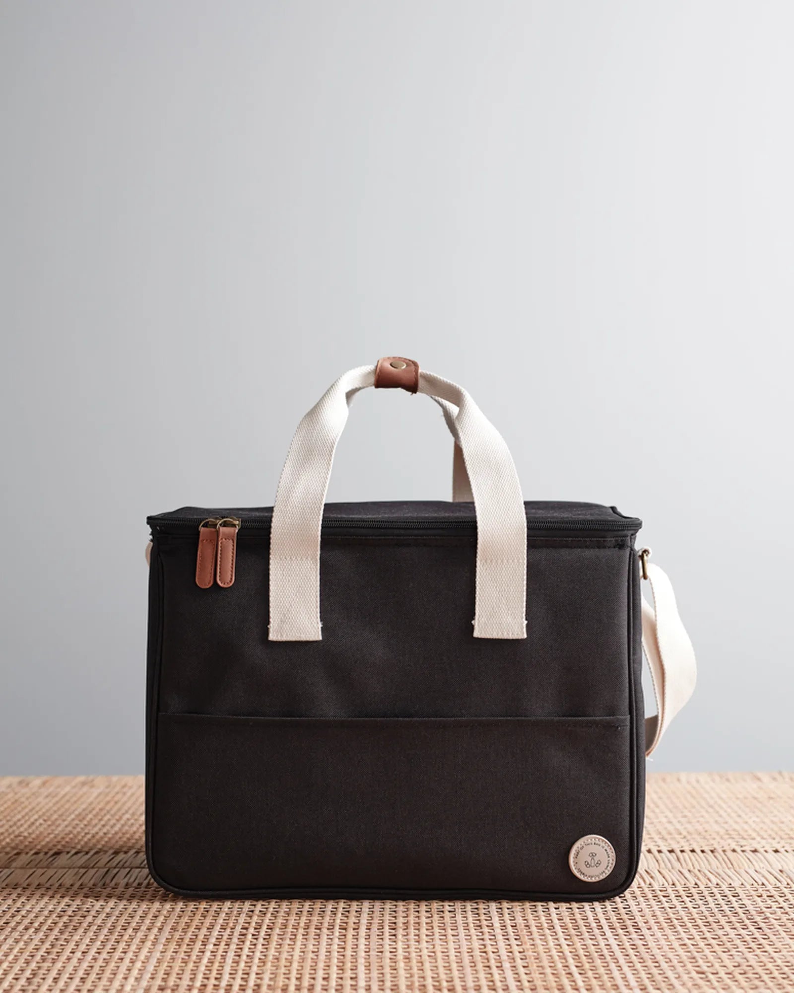 Custom insulated PET cooler bag Vinga Sortino - 4