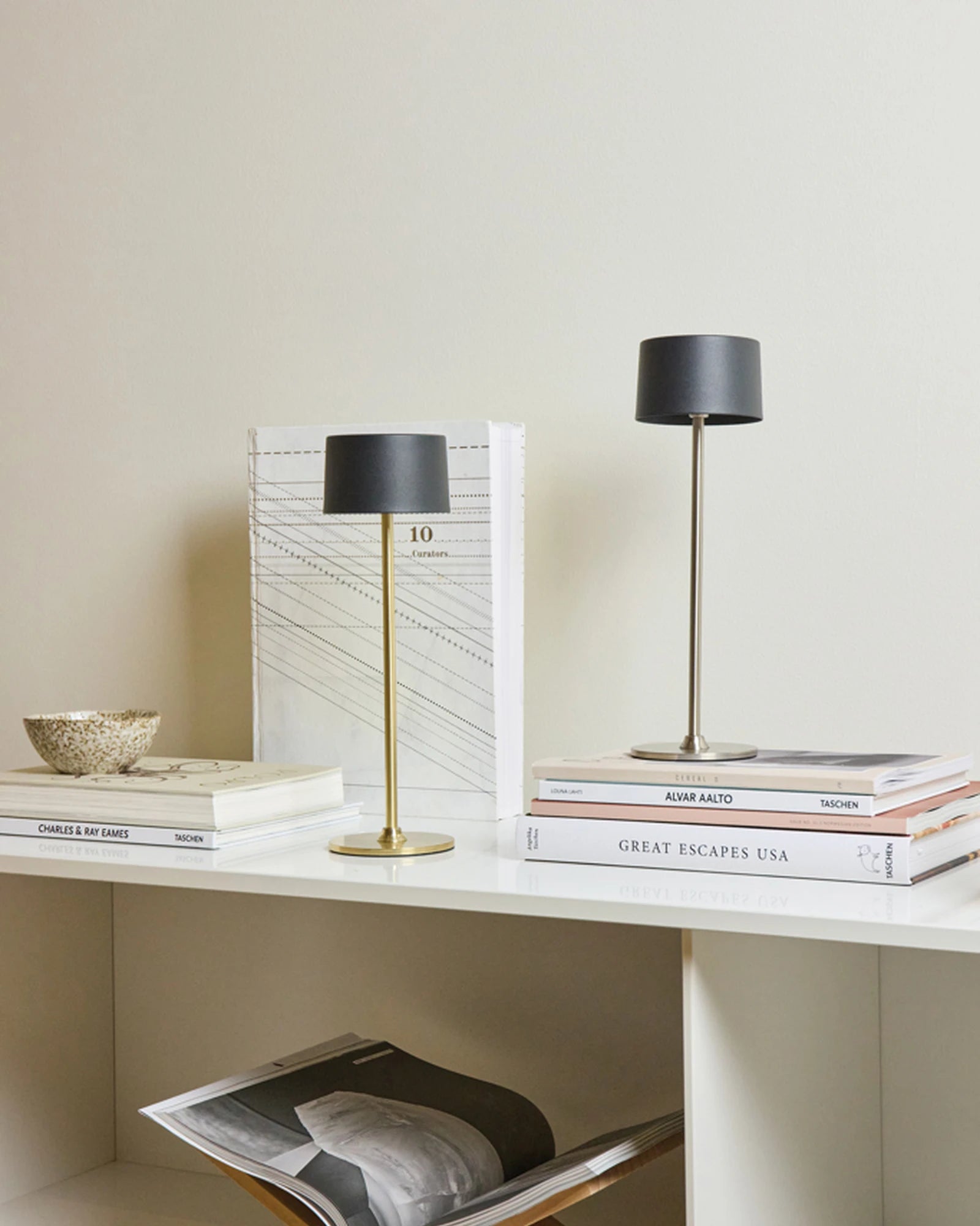 Custom recycled ABS table lamp Vinga Nauro - 2