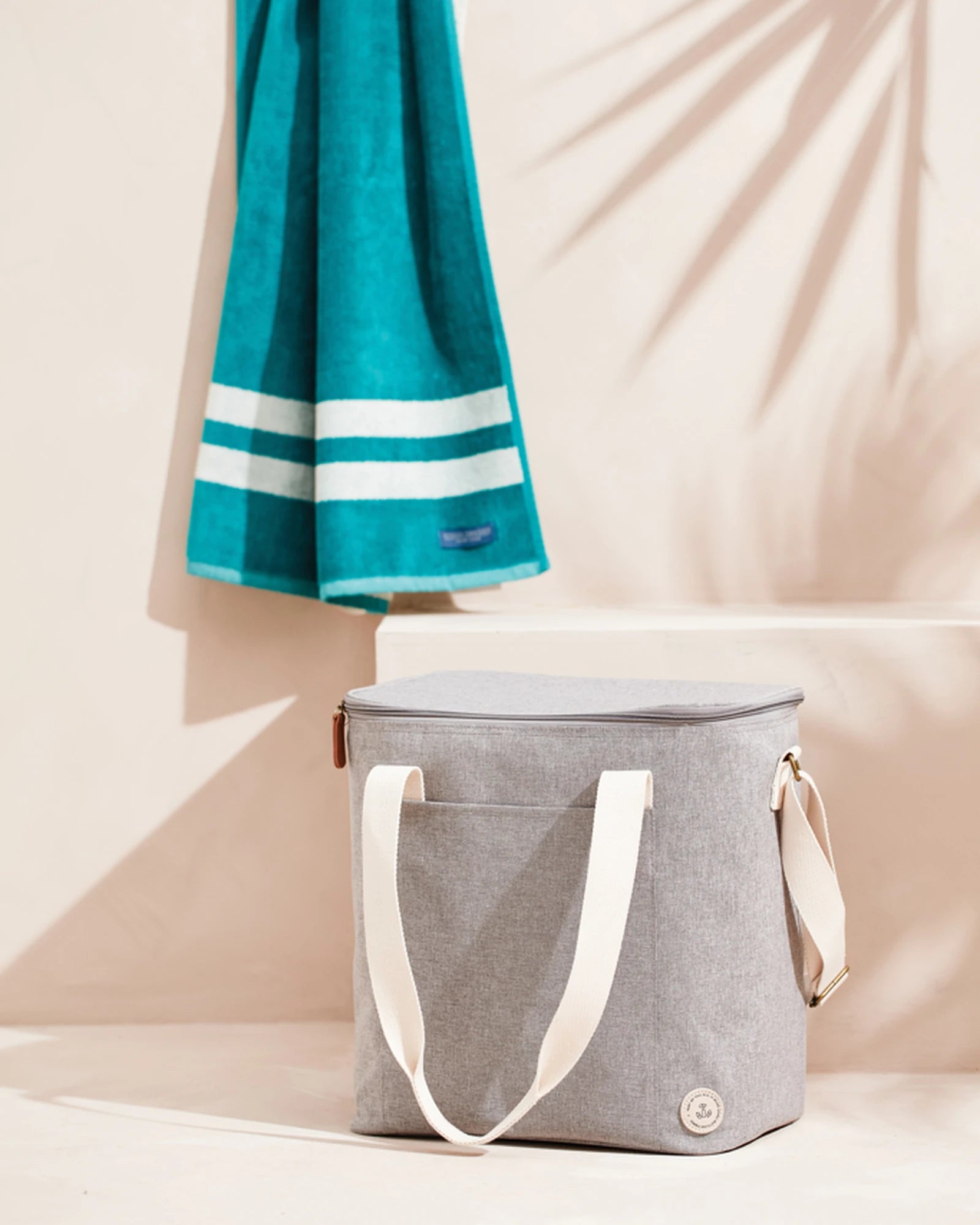 Custom insulated PET cooler bag Vinga Sortino - 5