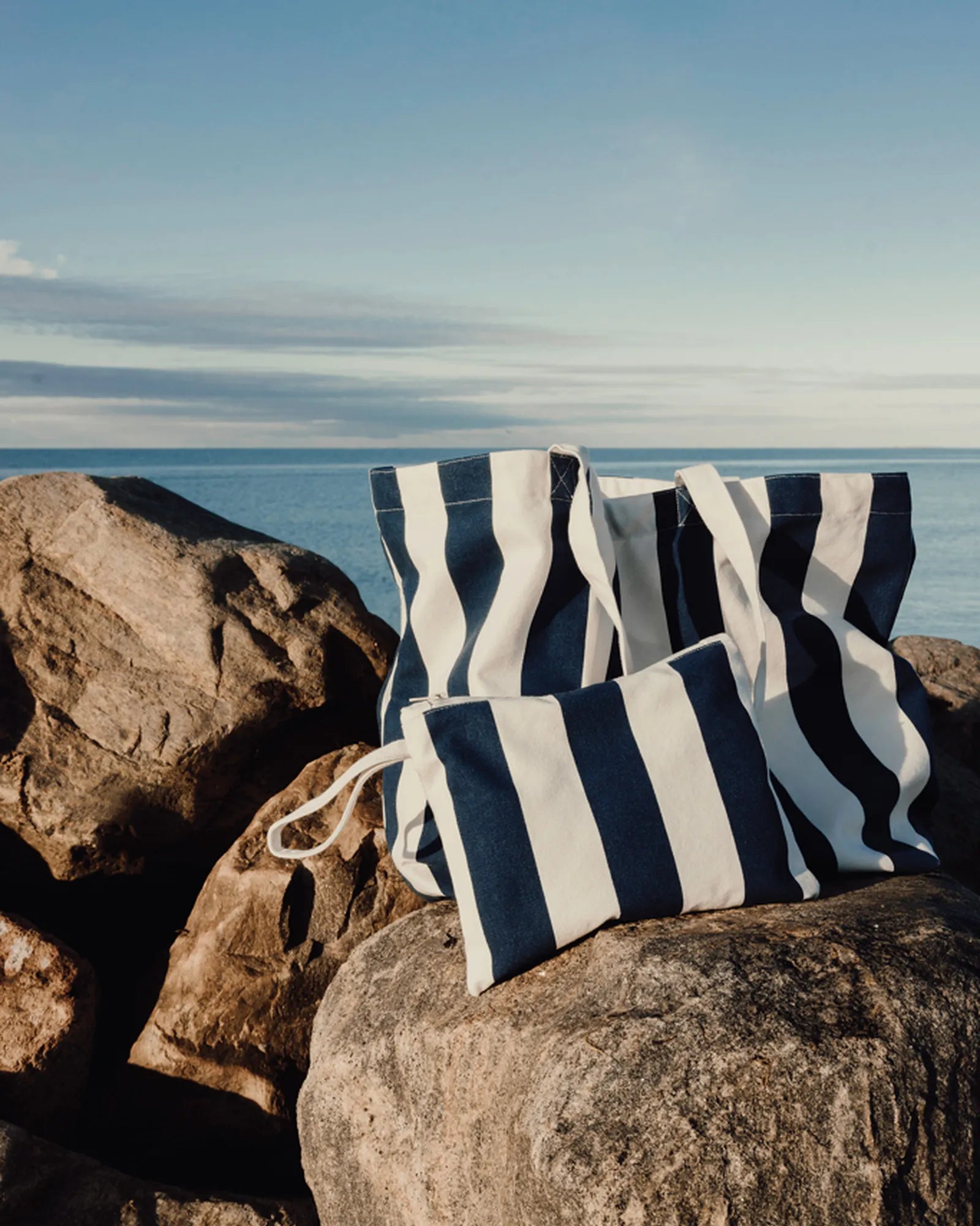 Custom recycled cotton toiletry bag Vinga Lagoa - 5