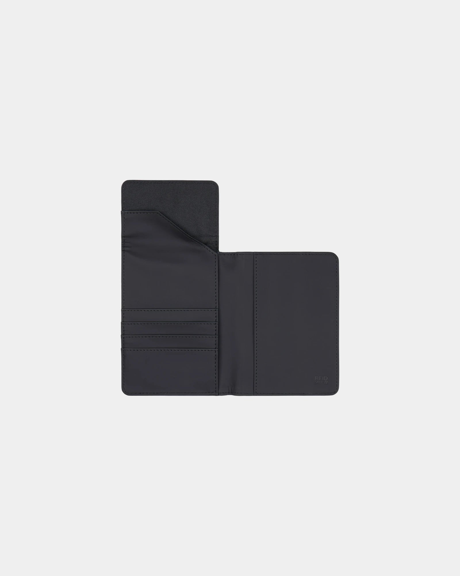 Custom recycled PU passport holder Vinga Baltimore - 2