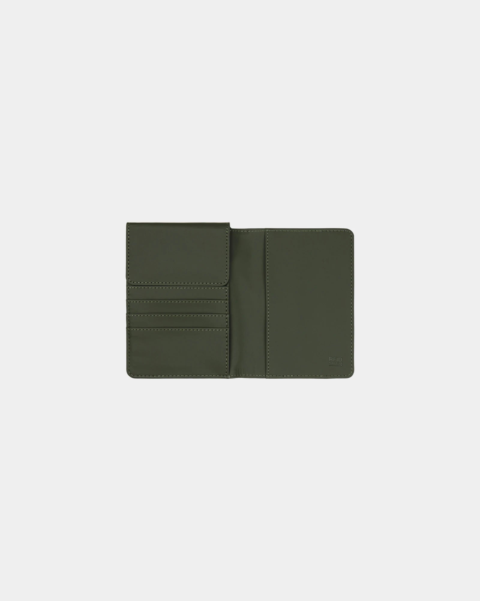 Custom recycled PU passport holder Vinga Baltimore - 5