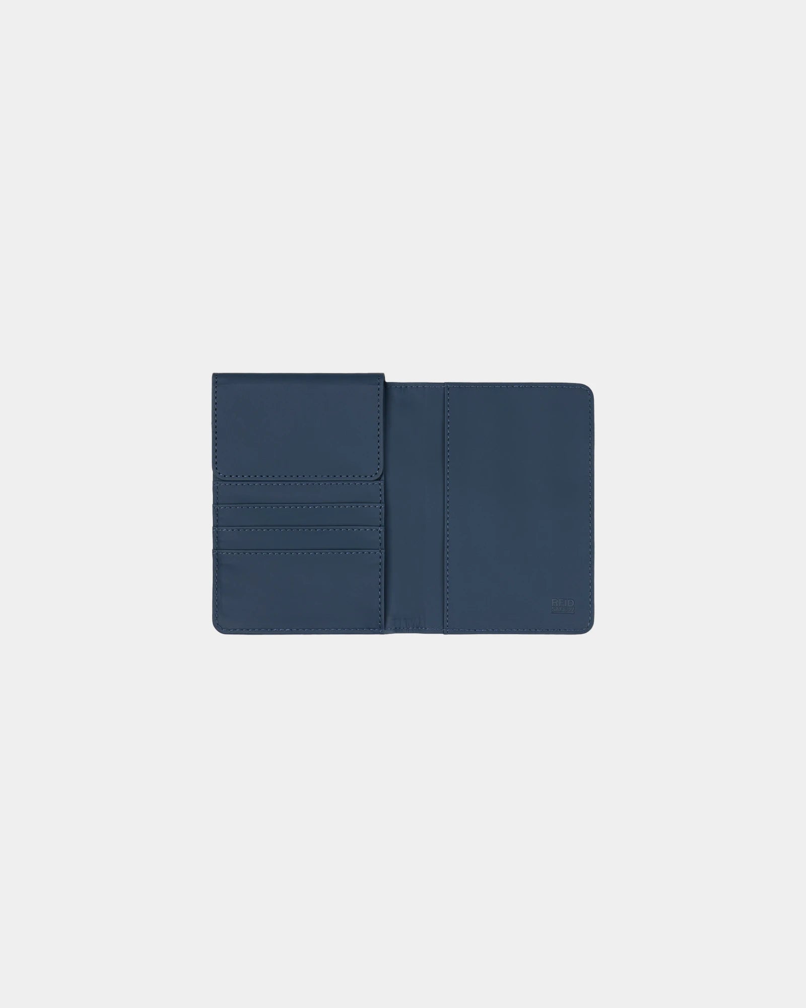 Custom recycled PU passport holder Vinga Baltimore - 13